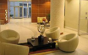 Opera Suites And Marina